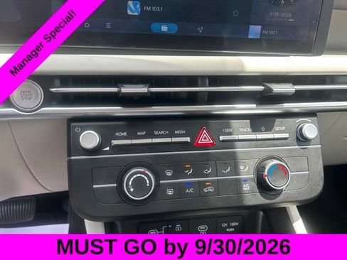 Used 2025 Hyundai Tucson SE FWD image 23