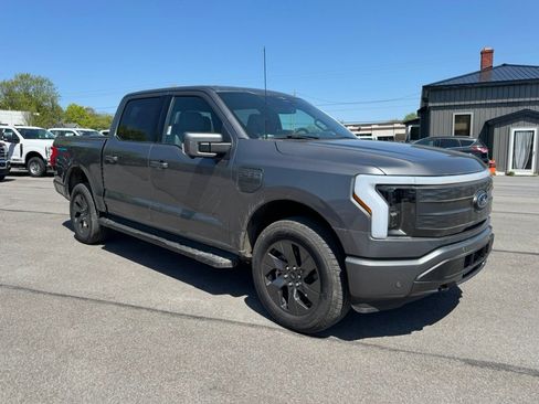New 2023 Ford F150 Lightning Lariat AWD/4WD image 4