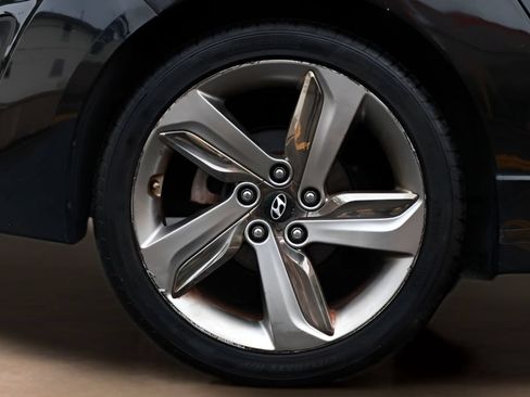 Used 2013 Hyundai Veloster Turbo FWD image 30