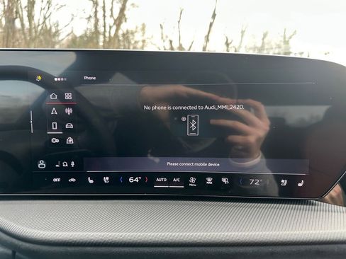 New 2025 Audi SQ5 Prestige image 17