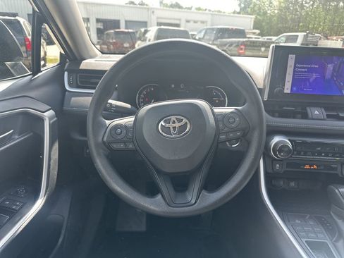 Used 2024 Toyota RAV4 XLE AWD/4WD image 24