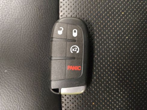 Used 2018 Jeep Compass Limited image 32