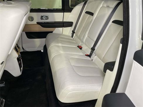Used 2019 Rolls-Royce Cullinan image 20