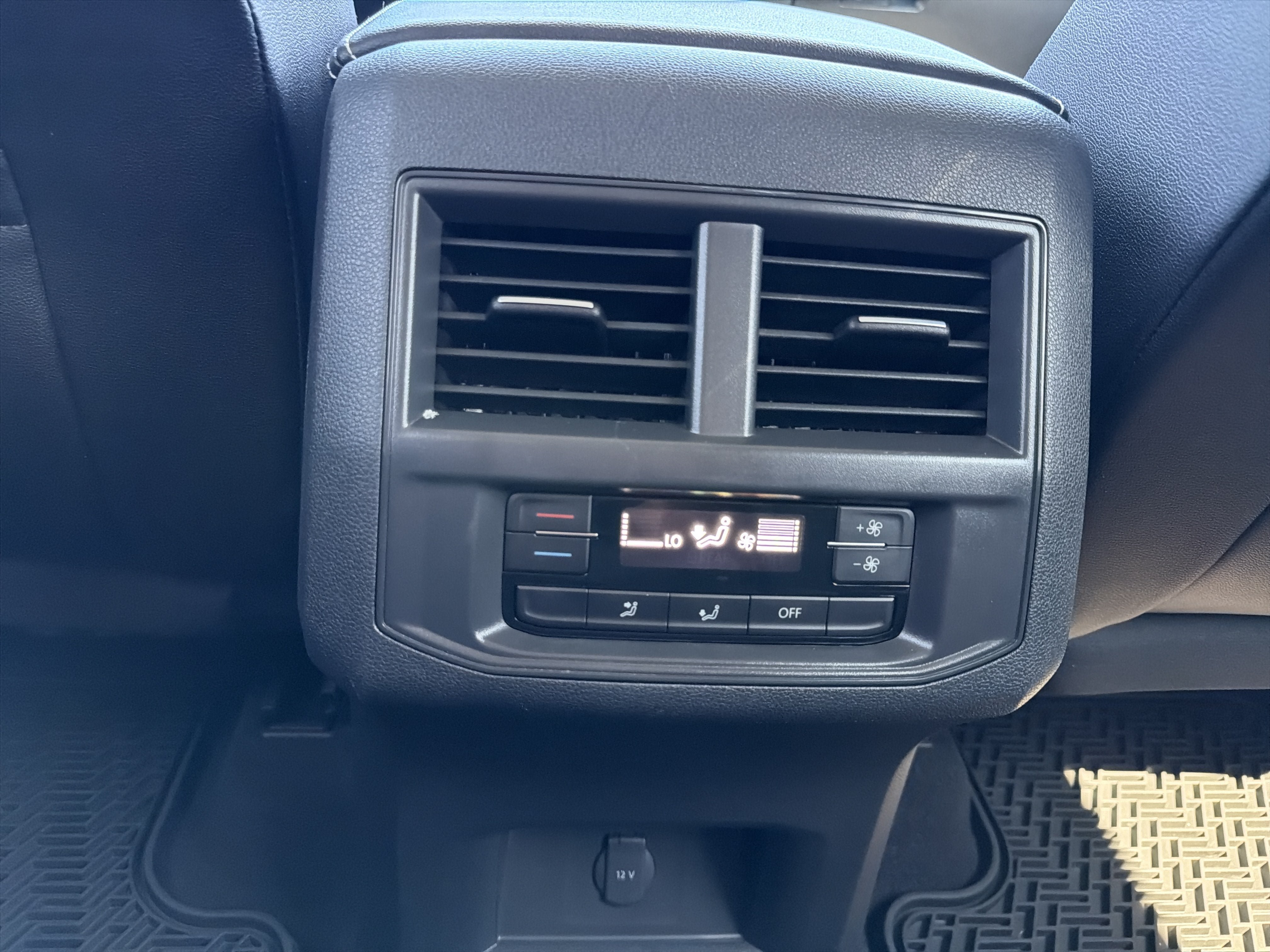 Used 2022 Volkswagen Atlas SE AWD/4WD image 24