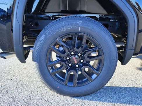 New 2026 GMC Sierra 1500 Elevation image 28