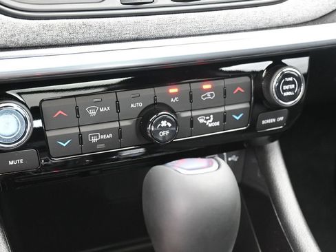 New 2026 Jeep Compass Latitude AWD/4WD image 20
