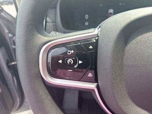 Used 2025 Volvo XC90 B6 Ultra w/ Protection Package Premier image 30