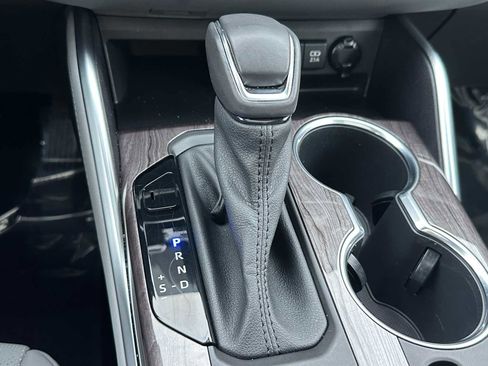 Used 2021 Toyota Highlander Platinum image 30