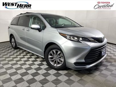 Certified 2022 Toyota Sienna LE