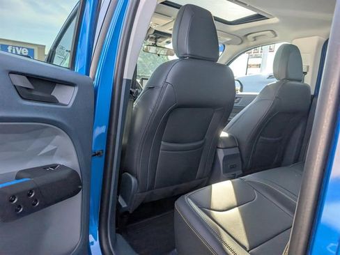 Used 2025 Ford Maverick Lobo image 17