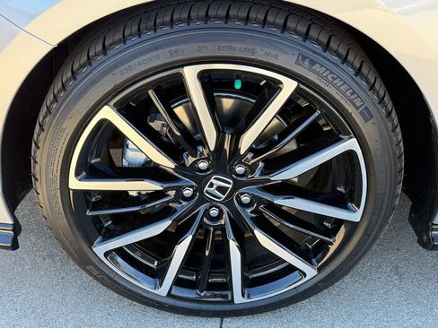 Certified 2025 Honda Accord Touring image 11