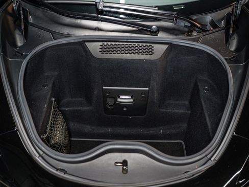 Used 2019 McLaren 570S Spider image 26