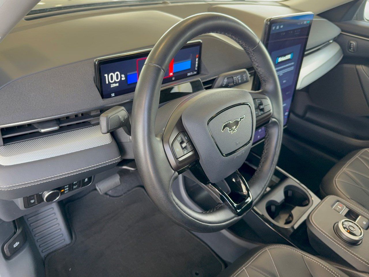 Used 2023 Ford Mustang Mach-E Select RWD image 4