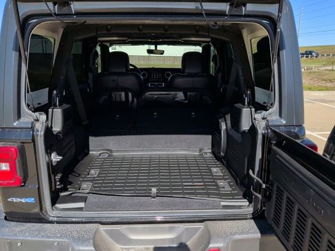 Used 2021 Jeep Wrangler Unlimited Sahara 4xe image 46