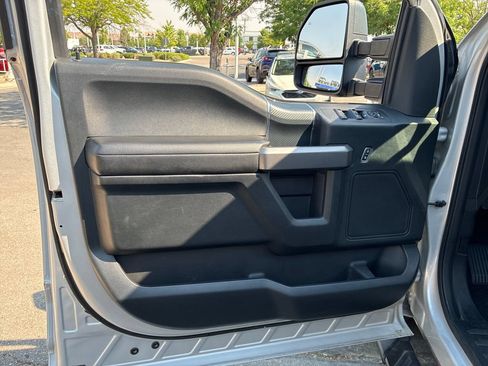 Used 2019 Ford F150 XLT w/ Equipment Group 302A Luxury AWD/4WD image 26