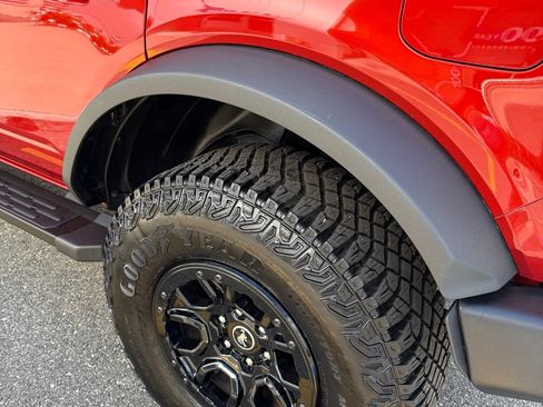 Certified 2023 Ford Bronco Wildtrak AWD/4WD image 6