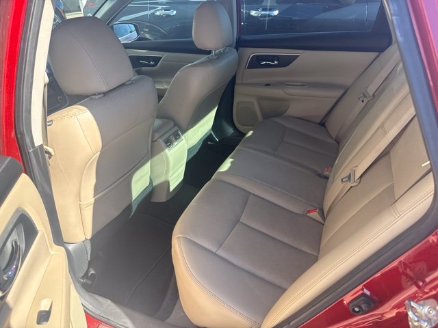 Used 2017 Nissan Altima 2.5 SL w/ 2.5 Technology Package FWD image 6
