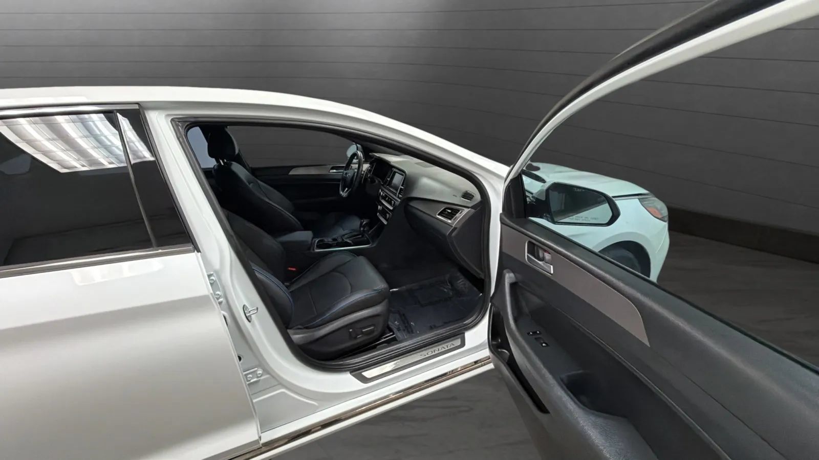 Used 2018 Hyundai Sonata Limited FWD image 21