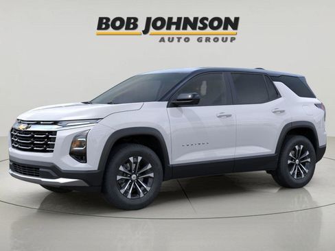 New 2026 Chevrolet Equinox LT w/ Convenience Package II AWD/4WD image 2