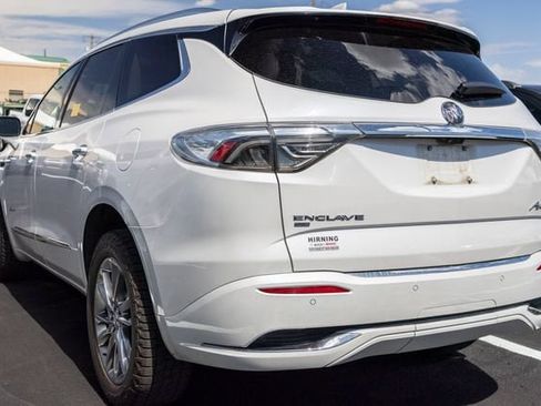 Used 2024 Buick Enclave Avenir w/ Avenir Technology Package AWD/4WD image 4