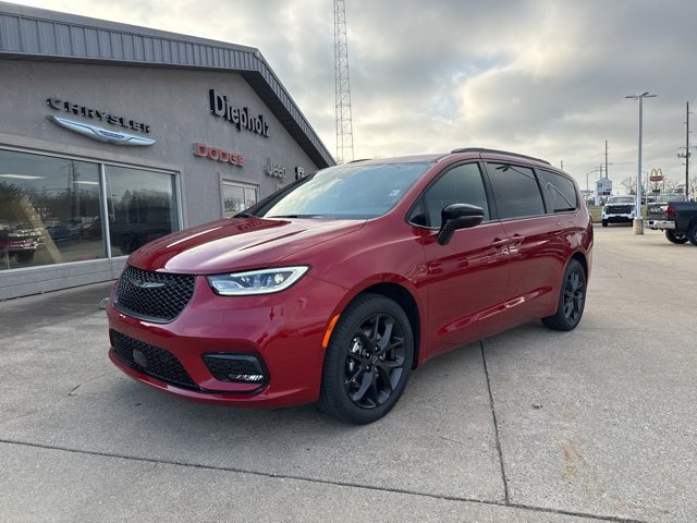 New 2026 Chrysler Pacifica Select w/ S Appearance Package FWD image 3