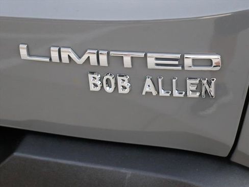 Used 2021 Jeep Renegade Limited w/ Sun & Sound Group image 16