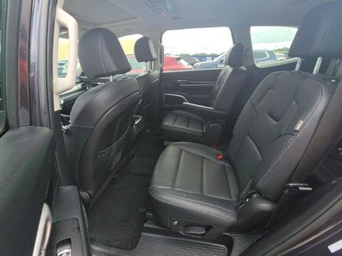 Used 2025 Kia Telluride S FWD image 14
