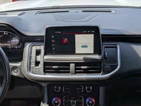 Used 2023 GMC Yukon SLT AWD/4WD image 15
