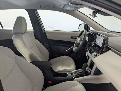 Used 2025 Toyota Corolla Cross L FWD image 30