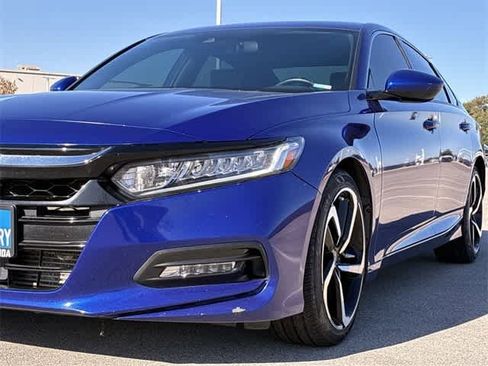 Used 2019 Honda Accord Sport image 11