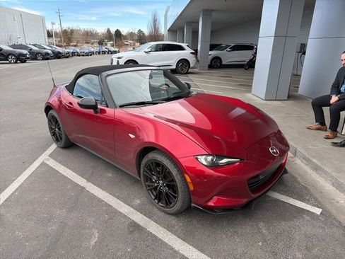 Used 2024 MAZDA MX-5 Miata Club image 2