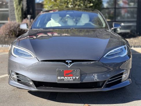 Used 2017 Tesla Model S 90D image 3