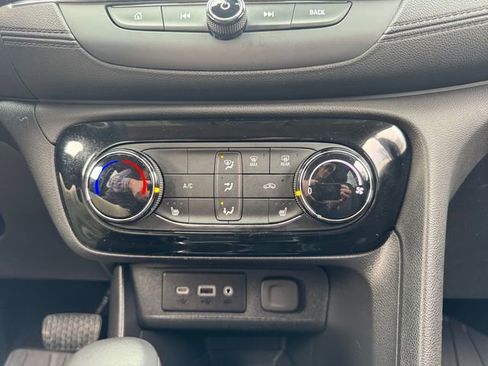 Used 2023 Buick Encore GX Preferred w/ Cold Weather Comfort Package image 15