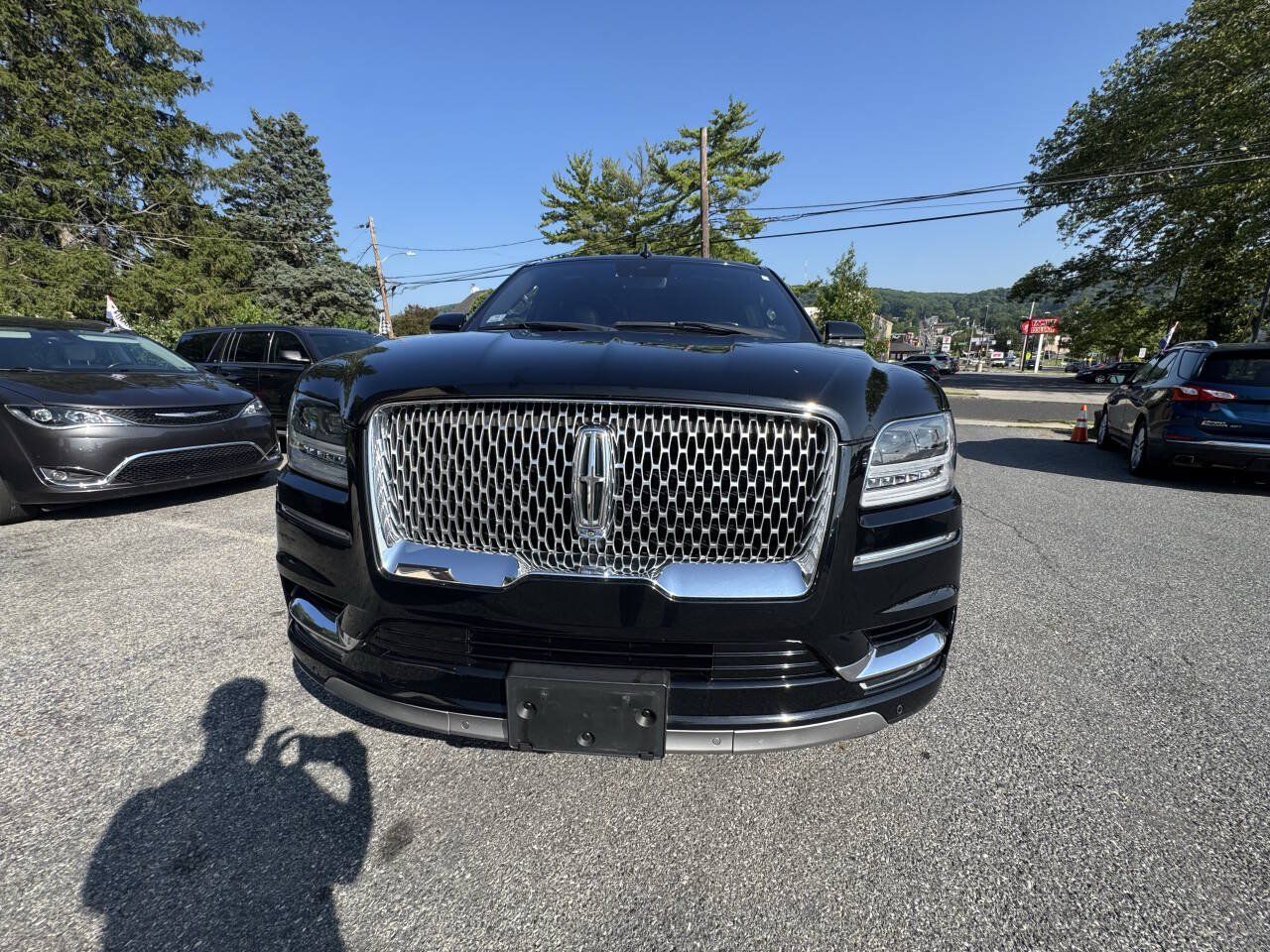 Used 2018 Lincoln Navigator Reserve w/ Technology Package AWD/4WD image 14