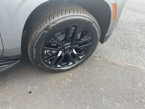 New 2026 Chevrolet Suburban Premier image 36