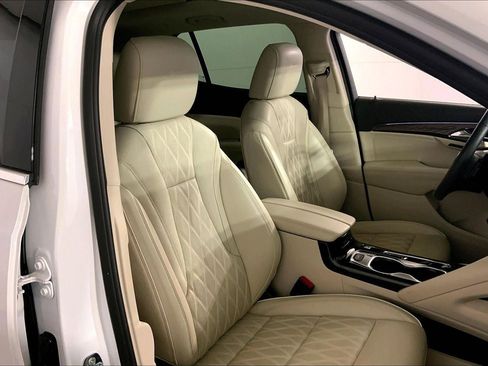 Used 2023 Buick Envision Avenir AWD/4WD image 7