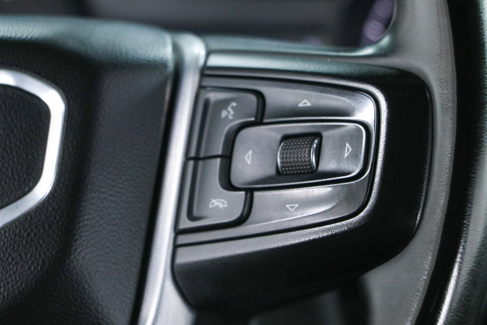Used 2023 GMC Sierra 2500 SLE AWD/4WD image 15