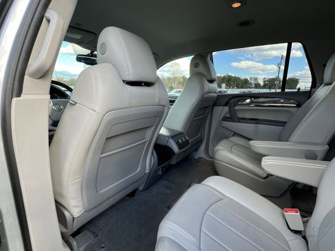 Used 2017 Buick Enclave Leather image 27