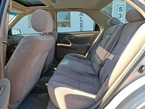 Used 1998 Toyota Camry LE image 12