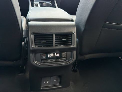 New 2026 Volkswagen Atlas SE FWD image 25