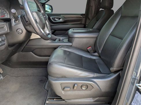 Used 2021 Chevrolet Tahoe Z71 w/ Z71 Signature Package AWD/4WD image 3