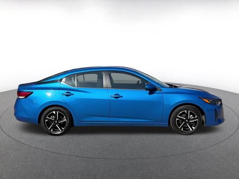 Used 2025 Nissan Sentra SV FWD image 16