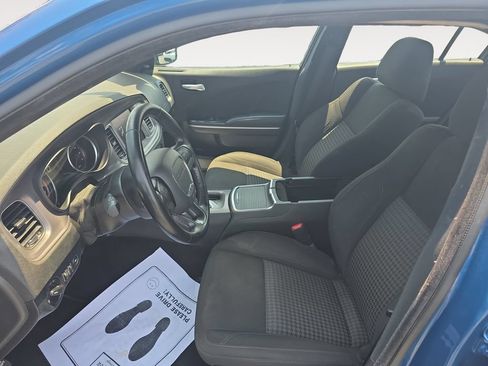 Used 2023 Dodge Charger SXT RWD image 9