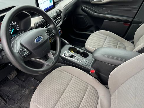 Used 2021 Ford Escape SE image 9