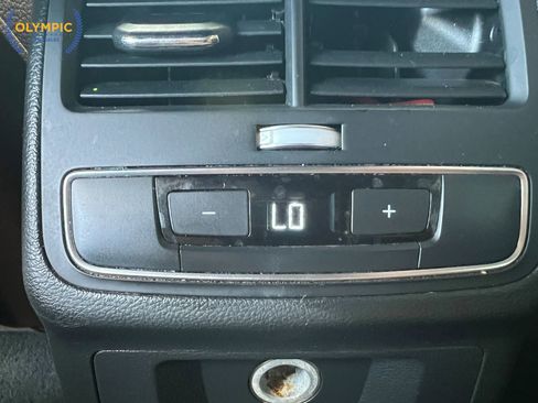 Used 2017 Audi A4 2.0T Premium image 31