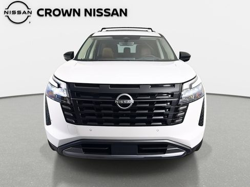 New 2026 Nissan Pathfinder Platinum image 2