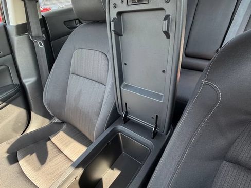 Used 2024 Nissan Altima 2.5 SV FWD image 29