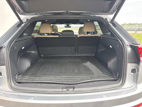 Used 2024 Volkswagen Atlas Cross Sport SE image 8