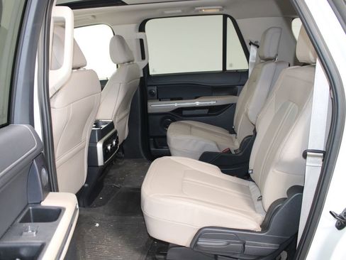 Used 2024 Ford Expedition Max Limited image 19