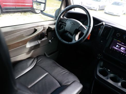 Used 2004 Chevrolet Express 3500 G3500 image 12
